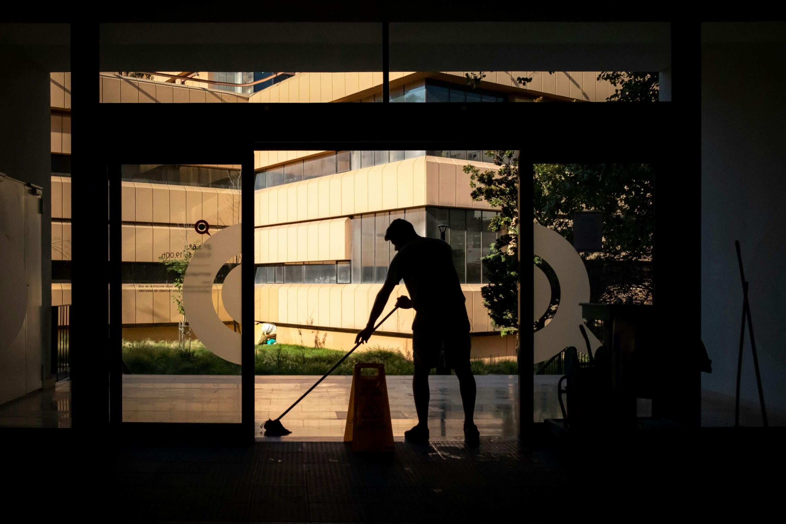 Top 5 Benefits Of Hiring Experts For Warehouse Cleaning In Perth